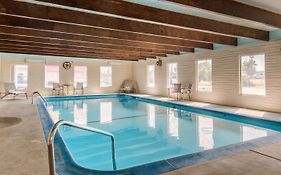Rodeway Inn & Suites Ontario